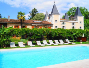 Отель Hotel Logis - Chateau de Beauregard  Сен-Жирон